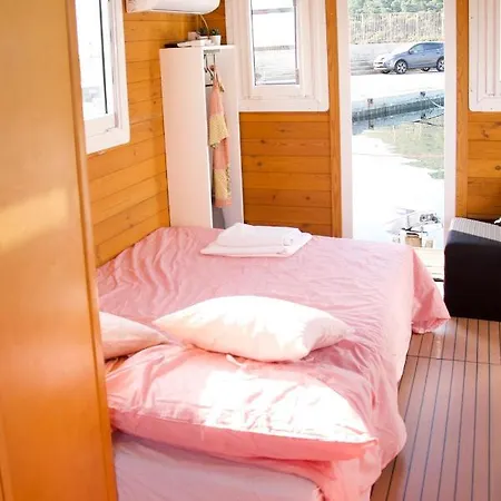 度假居 Casa Vacanza Galleggiante Per 4 Piu' 2 Persone